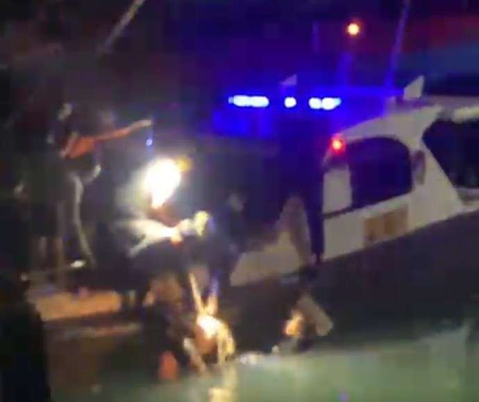 Suasana evakuasi korban di Pelabuhan Kuala Riau Plantar 2 Kota Tanjungpinang, Sabtu (08/03/2025)