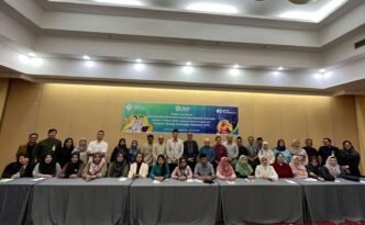 Foto bersama BPJS Ketenagakerjaan Cabang Tanjungpinang usai menggelar rapat koordinasi terkait implementasi Peraturan Pemerintah (PP) No. 6 Tahun 2025 yang mengatur perubahan penyelenggaraan Program Jaminan Kehilangan Pekerjaan (JKP) di Hotel Aston Tanjungpinang pada Selasa, 11 Maret 2025