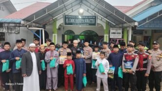 Polresta Tanjungpinang melalui Polsek Tanjungpinang Timur menyambangi Panti Asuhan Tahfizul Qur'an Tanjungpinang untuk membagikan Sembako dan Takjil berbuka puasa dalam rangka Bulan Suci Ramadhan 1446 H / 2025, Jum'at (14/03/2025)